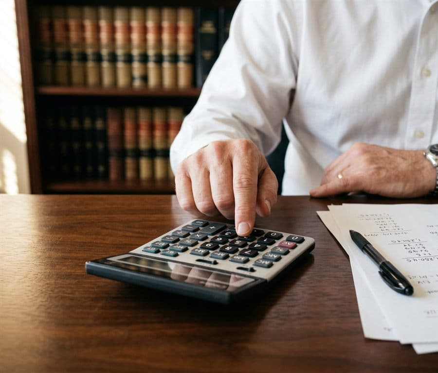 Abogado especialista en Seguridad Social y pensiones en Ferrol